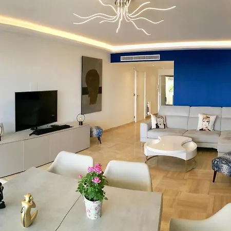 1 Bdr Awesome Sea View & Swimming Pool