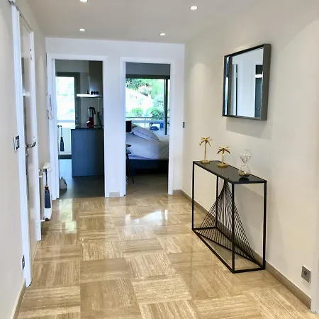 1 Bdr Awesome Sea View & Swimming Pool Appartement *